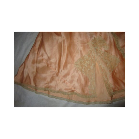 Vintage 1930s Arnold Constable Embroidered Peach Silk Nightgown Art Deco Size 40 - Picture 11 of 11